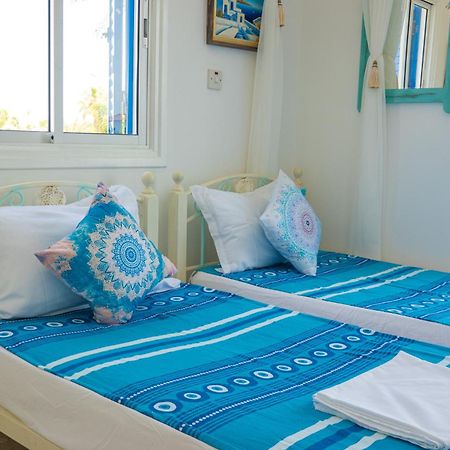 Greek Island Style 2 Bedroom Villa With Pool Next To The Sea Larnaca Exteriér fotografie