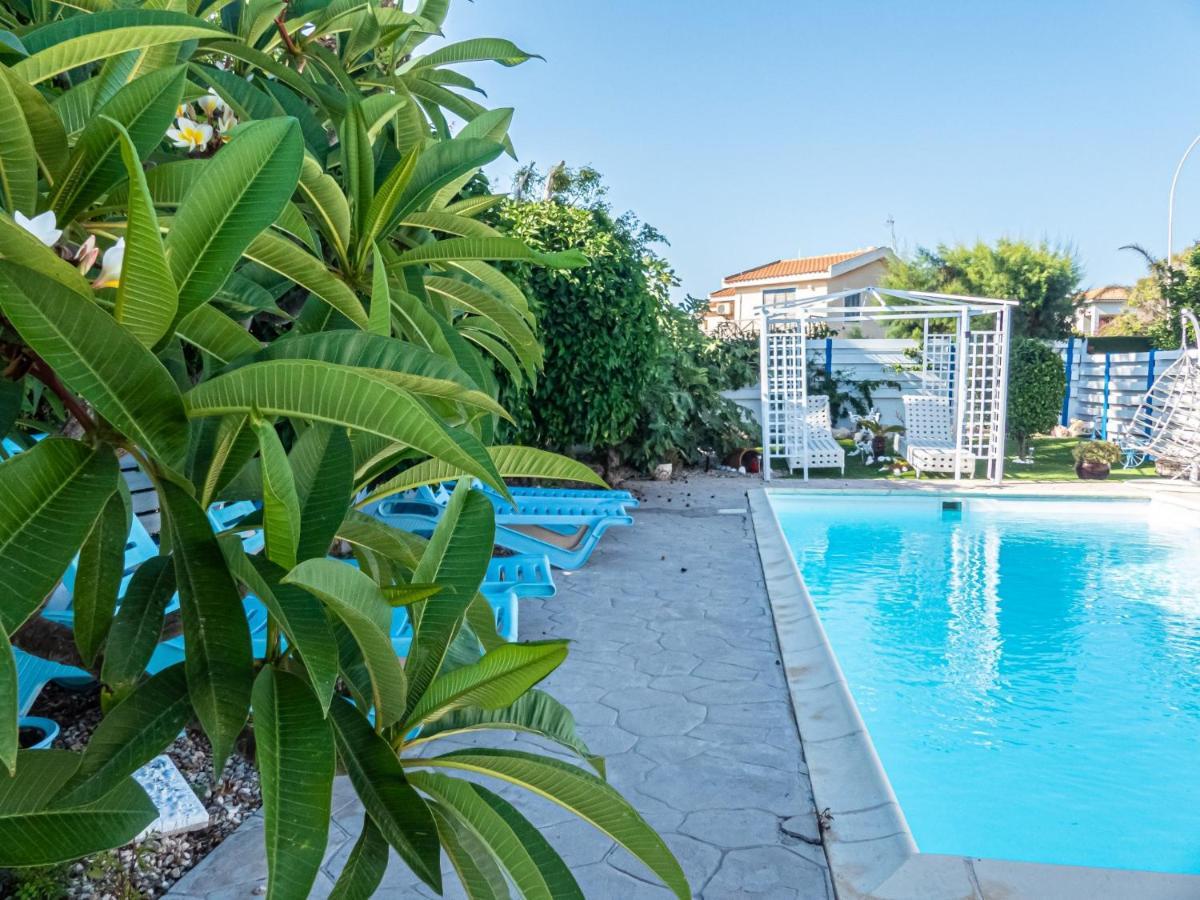 Greek Island Style 2 Bedroom Villa With Pool Next To The Sea Larnaca Exteriér fotografie