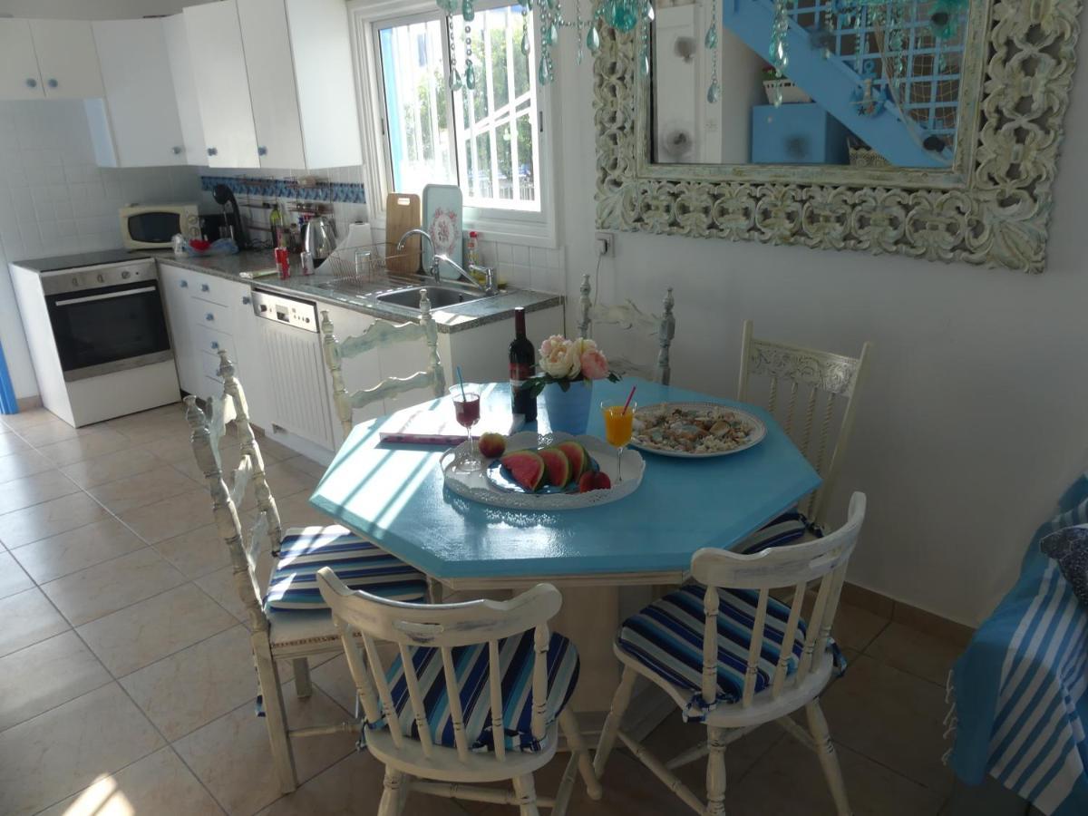 Greek Island Style 2 Bedroom Villa With Pool Next To The Sea Larnaca Exteriér fotografie